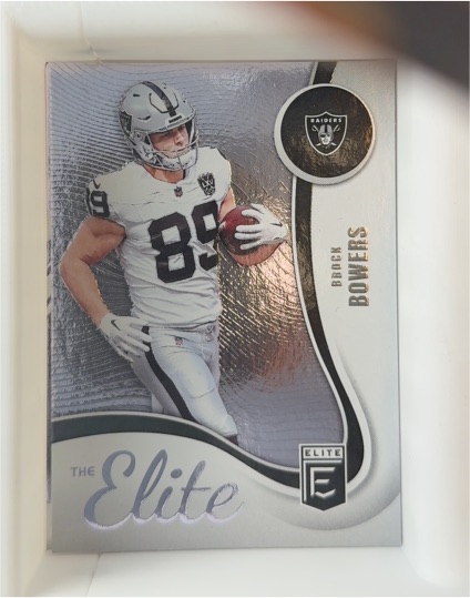 2025 Panini Donruss Elite #10 Brock Bowers The Elite Las Vegas Raiders — front