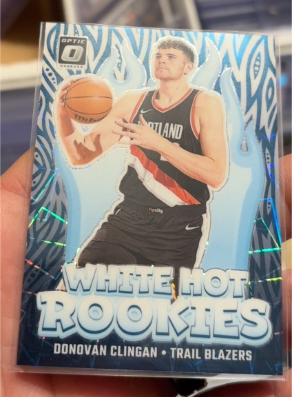 2024-25 Donruss Optic #11 Donovan Clingan White Hot Rookies — front