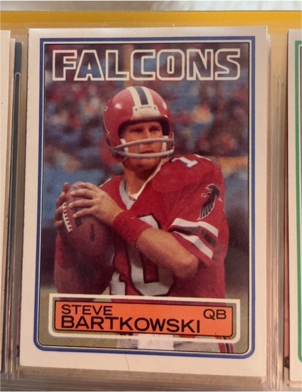 1983 Topps Football #15 Steve Bartkowski — front