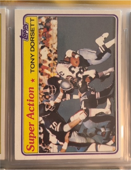 1981 Topps #138 Tony Dorsett — front