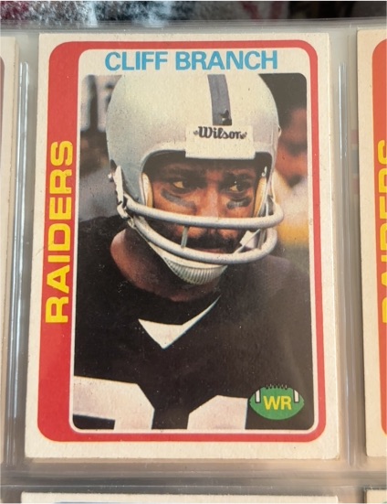 1978 Topps #305 Cliff Branch Oakland Raiders — front