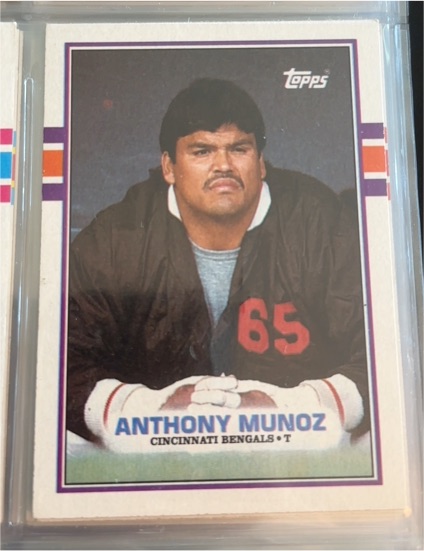 1989 Topps #28 Anthony Munoz — front