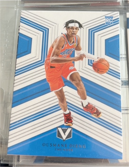 2022-23 Panini Chronicles Vertex #184 Ousmane Dieng — front