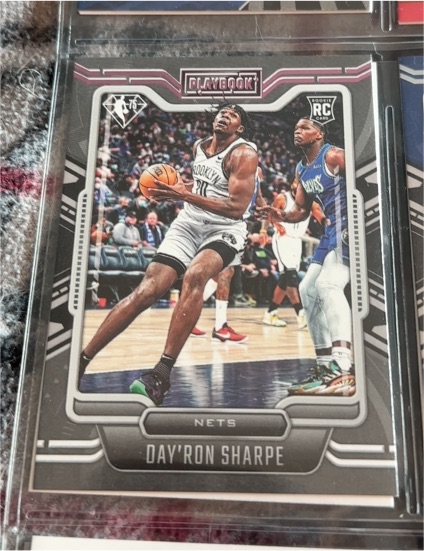 2021-22 Panini Chronicles Playbook #270 Day'Ron Sharpe — front