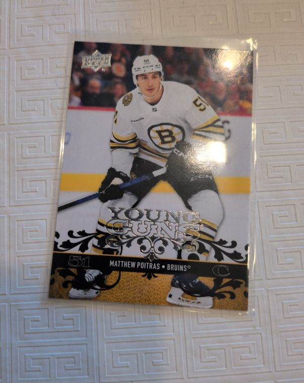 2023-24 Upper Deck Young Guns Retro #T-50 Matthew Poitras — front