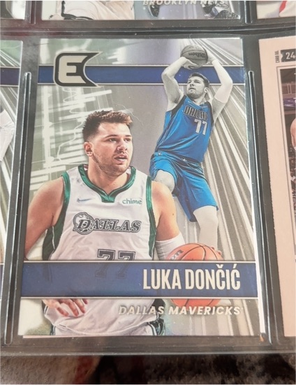 2021-22 Panini Chronicles Essentials #304 Luka Dončić — front