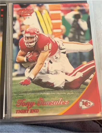 1999 Pacific #194 Tony Gonzalez — front