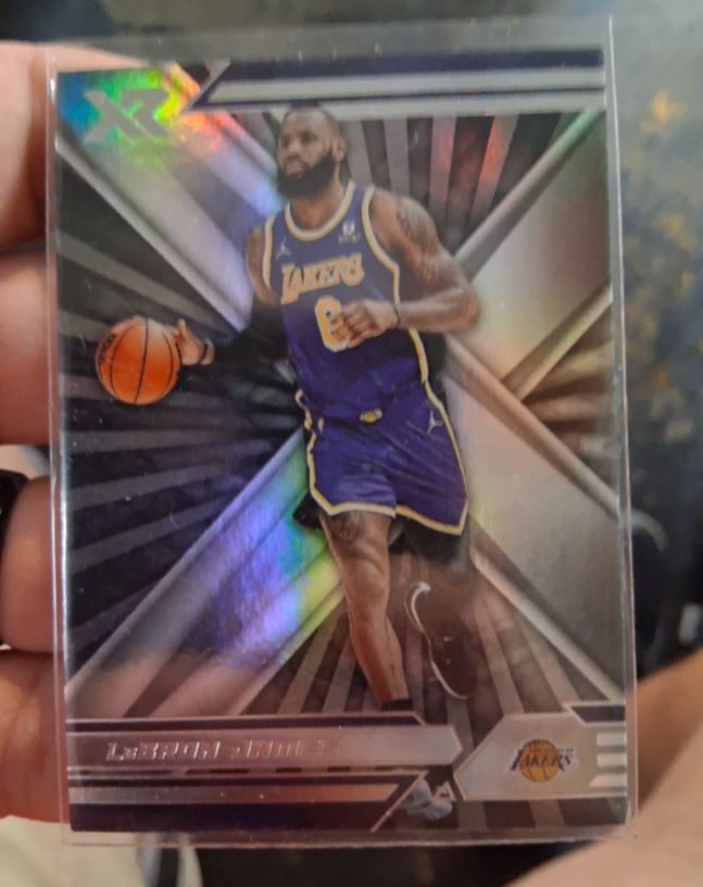 2021-22 Panini Chronicles XR #397 LeBron James — front