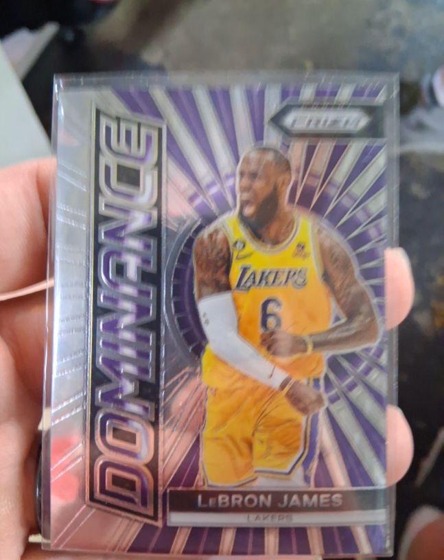 2023-24 Panini Prizm Dominance #3 LeBron James — front