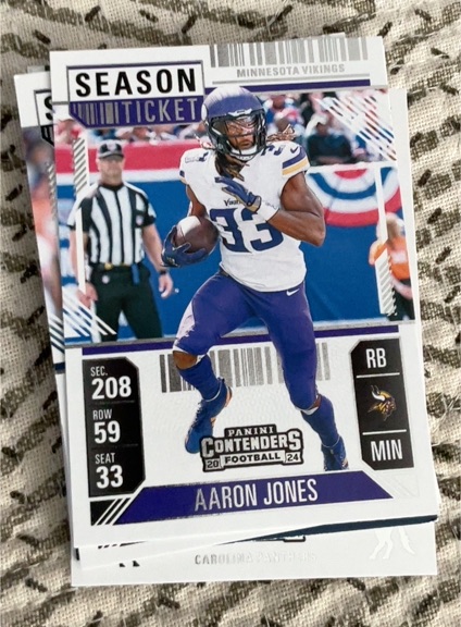 2024 Panini Contenders Season Ticket #64 Aaron Jones — front