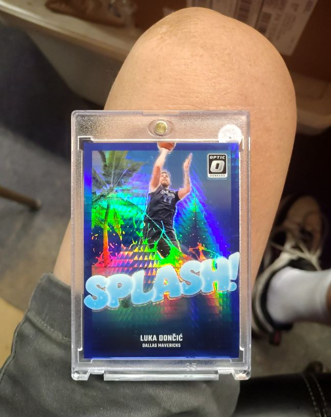 2024-25 Panini Donruss Optic #1 Luka Dončić Splash! Purple Prizm — front