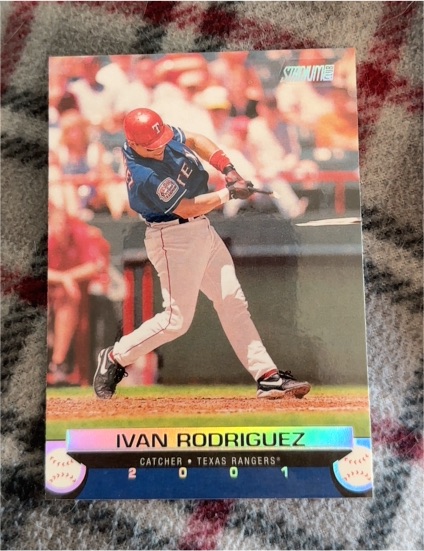 2001 Topps Stadium Club #60 Ivan Rodriguez — front