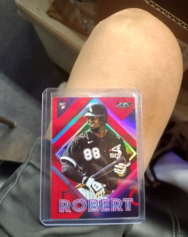 2020 Topps Fire #155 Luis Robert — front