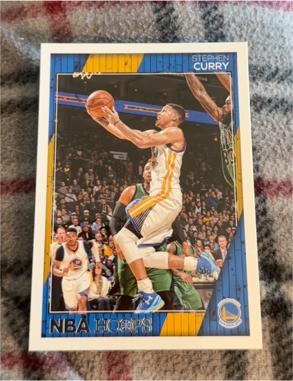 2016-17 Panini NBA Hoops #148 Stephen Curry — front