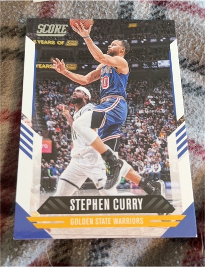 2021-22 Panini Chronicles Score #147 Stephen Curry — front