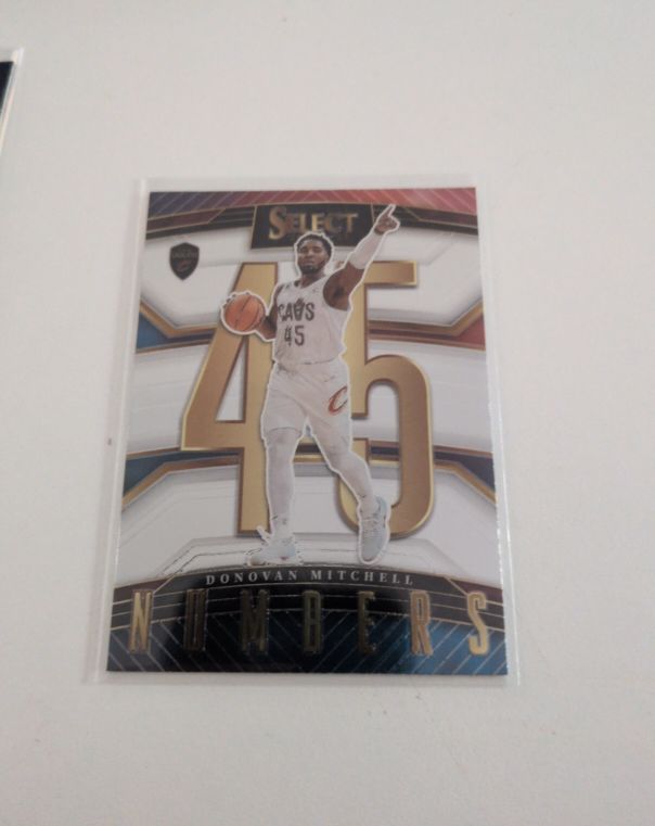 2022-23 Panini Select Numbers #45 Donovan Mitchell — front