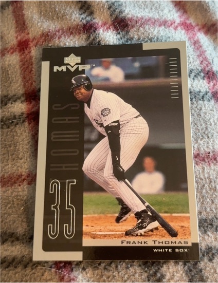 2001 Upper Deck MVP #130 Frank Thomas — front