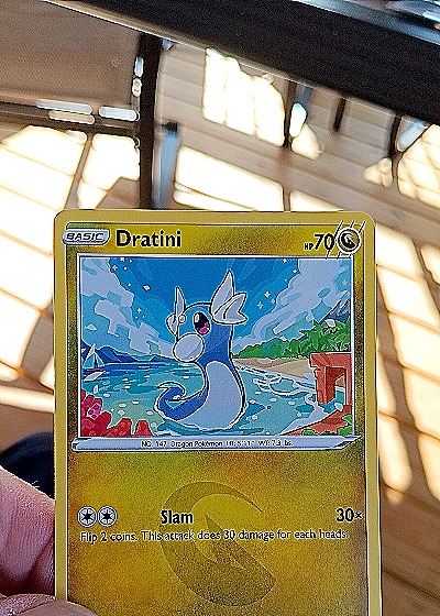 2022 Pokémon Sword & Shield #129 Dratini — front