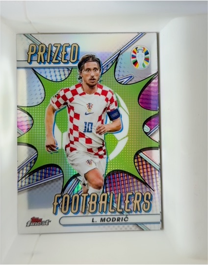 2023 Topps Finest Road to UEFA Euro 2024 Prized Footballers #PF-LM Luka Modrić — front