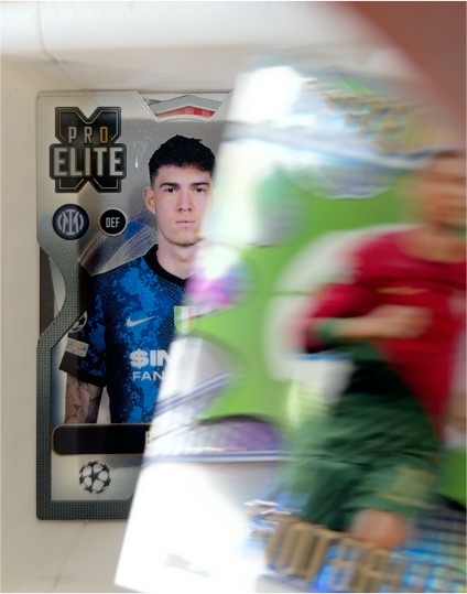 2021-22 Topps Match Attax Extra UEFA Alessandro Bastoni Pro Elite Shield #XS11 — front