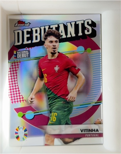 2023 Topps Finest Road to UEFA Euro 2024 #FD-VI Vitinha Finest Debutants — front