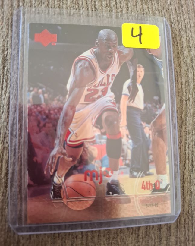 1998 Upper Deck MJx #125 Michael Jordan 4th Quarter Highlights — front