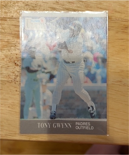 1991 Fleer Ultra #303 Tony Gwynn — front