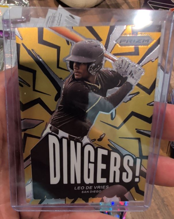 2025 Panini Prizm Dingers #15 Leo de Vries — front