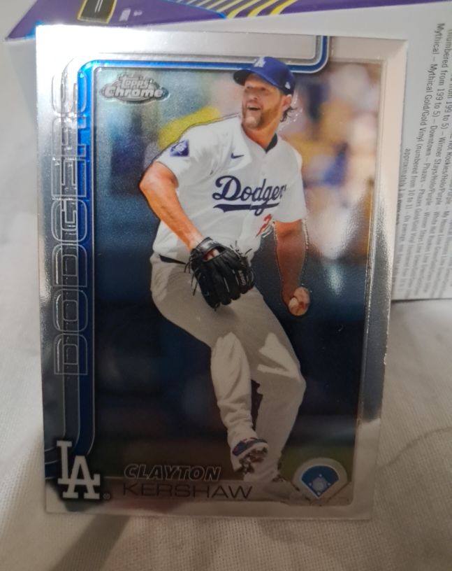 2025 Topps Chrome #88 Clayton Kershaw — front