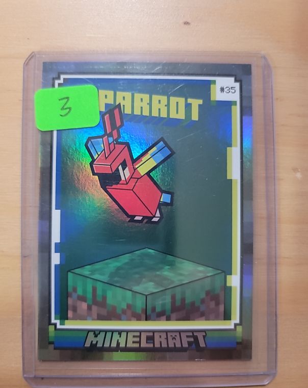 2024 Panini Minecraft #35 Parrot — front
