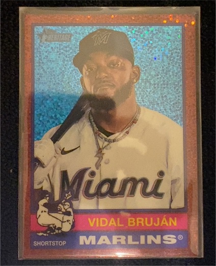2025 Topps Heritage #82 Vidal Bruján — front