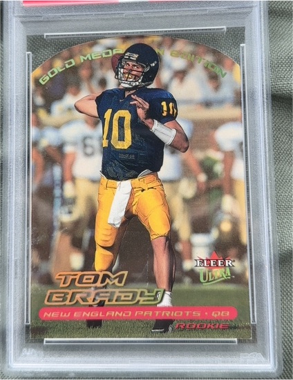 2000 Fleer Ultra #234G Tom Brady Rookie Card Gold Medallion Edition — front