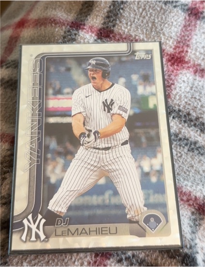 2025 Topps Series 2 #697 D.J. LeMahieu — front