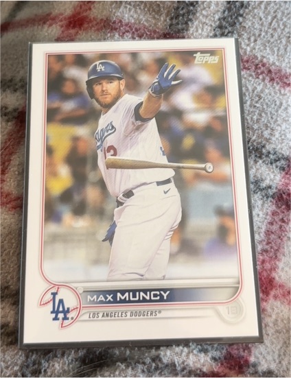 2022 Topps Series 2 #572 Max Muncy — front