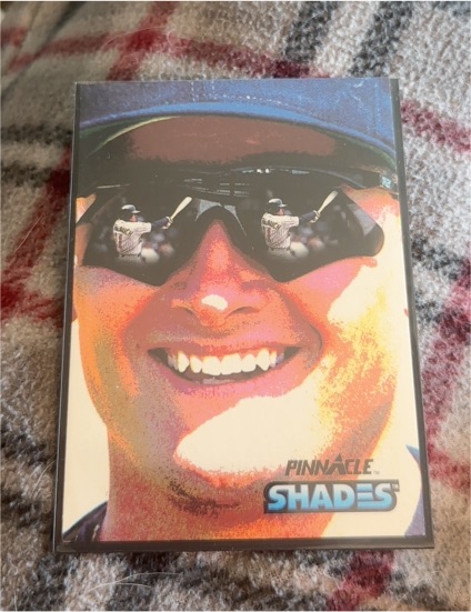 1992 Pinnacle #307 Chuck Knoblauch Shades Minnesota Twins — front