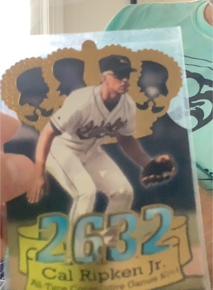 1998 Pacific Crown #1 Cal Ripken Jr. 2632 Consecutive Games Die Cut — front