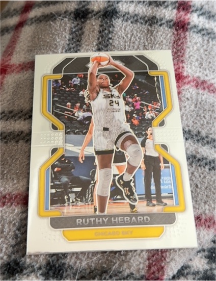 2022 Panini WNBA Prizm #4 Ruthy Hebard — front