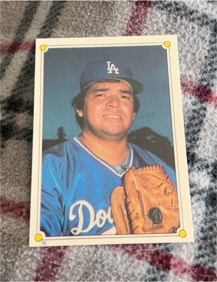 1987 Topps Stickers #75 Fernando Valenzuela — front