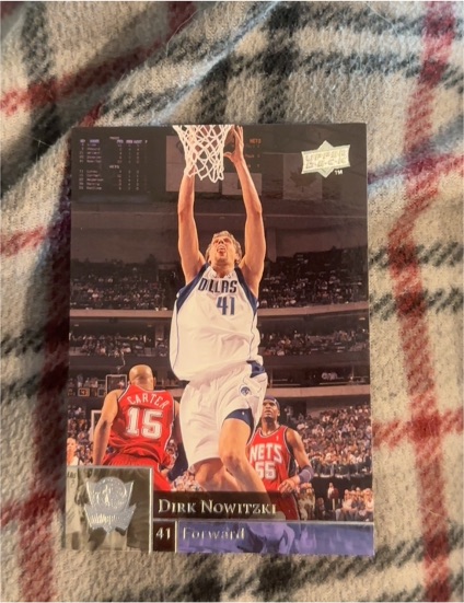 2009-10 Upper Deck #36 Dirk Nowitzki — front