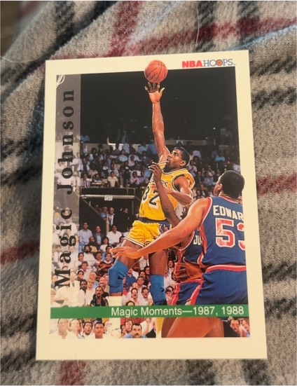 1992-93 NBA Hoops #330 Magic Johnson — front