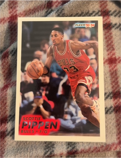 1993-94 Fleer #32 Scottie Pippen — front