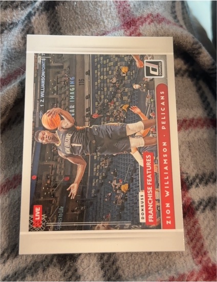 2021-22 Donruss #22 Zion Williamson Franchise Features — front