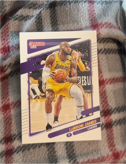 2021-22 Panini Donruss #12 LeBron James — front