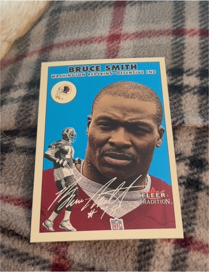 2000 Fleer Tradition #83 Bruce Smith — front