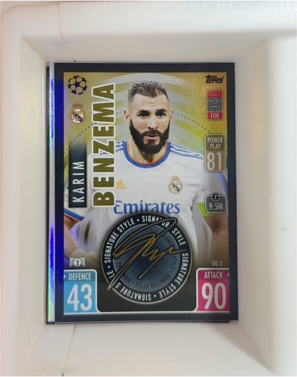 2021-22 Topps Match Attax #SIG-5 Karim Benzema — front