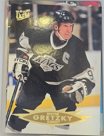 1995-96 Fleer Ultra #74 Wayne Gretzky — front