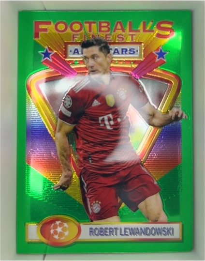 2021-22 Topps Finest Flashbacks UEFA #100 Robert Lewandowski — front