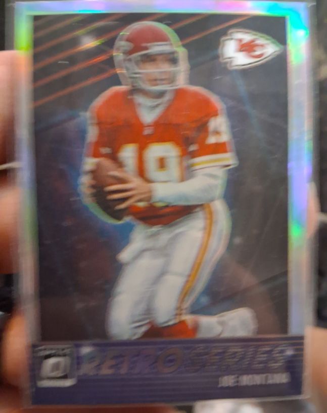 2021 Donruss Optic Retro Series Joe Montana — front