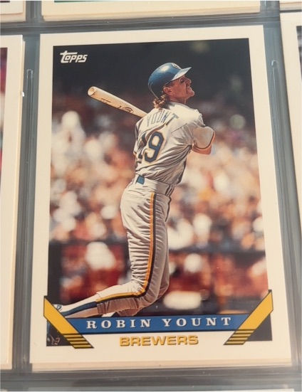 1993 Topps #1 Robin Yount — front