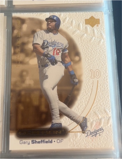 2001 Upper Deck Ovation #40 Gary Sheffield — front